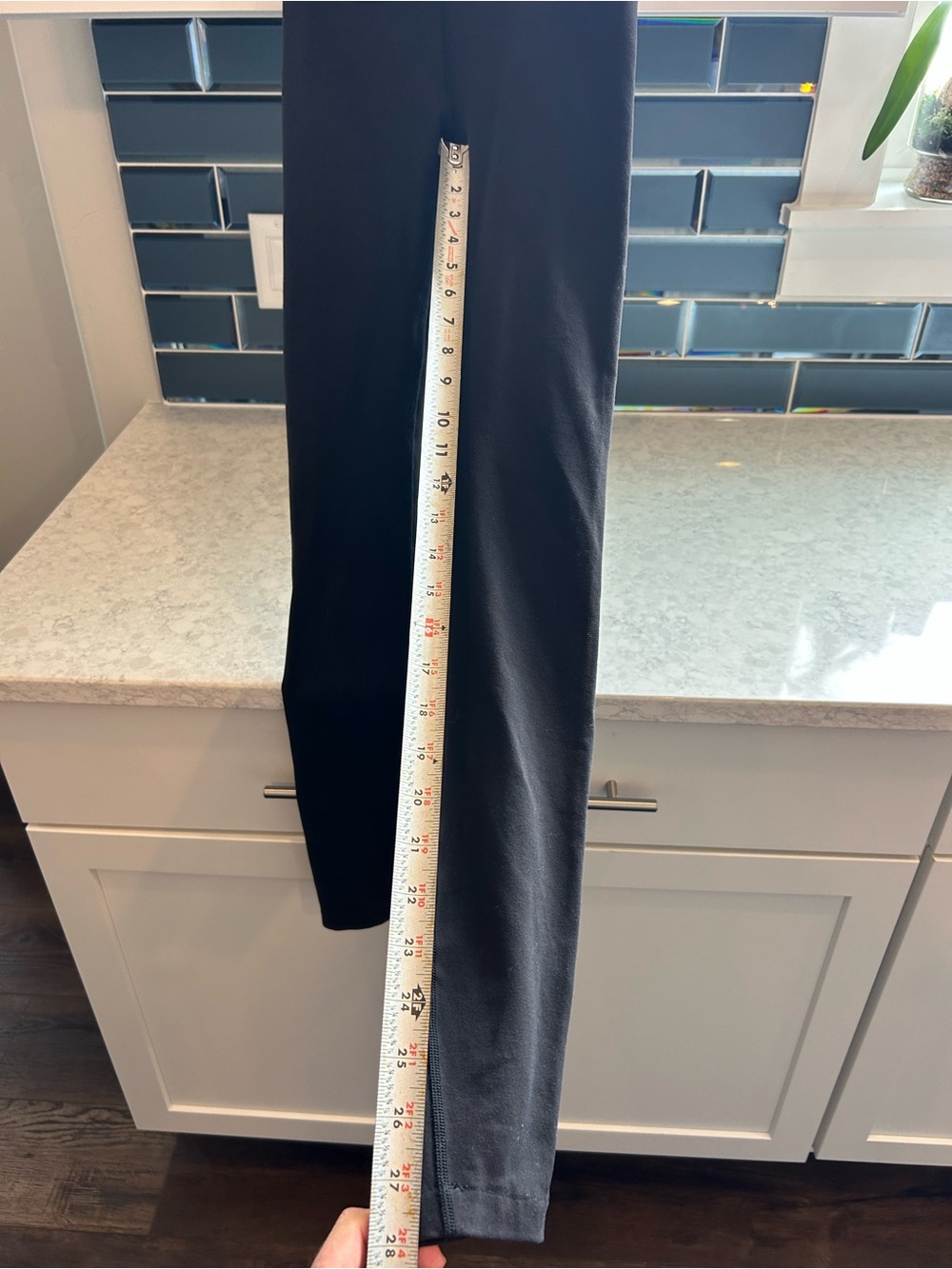 lululemon athletica High-Waist Black Leggings. Size 2 like new no pilling - Picture 4 of 6